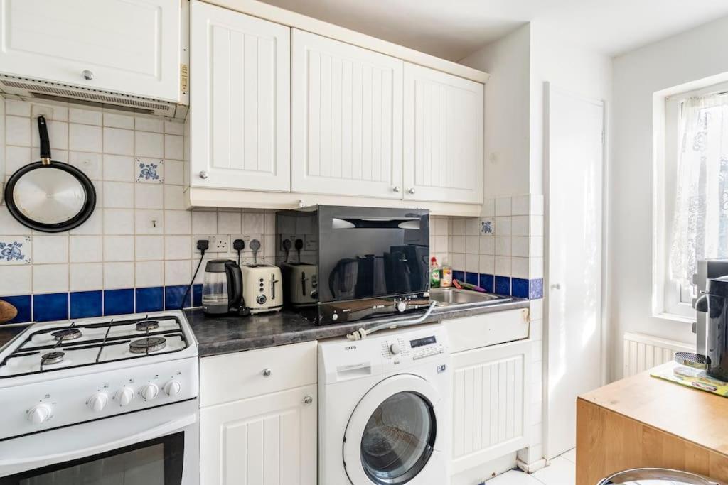Quaintgarden Apartment@near Tower Bridge & Big Ben Apartament Londra